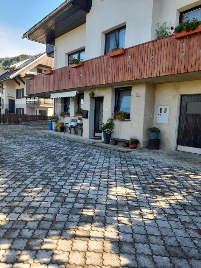 Apartment Katrin ゴレンスカ地方 エクステリア 写真